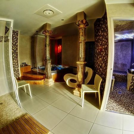 Kine Lounge Daire Bazet Dış mekan fotoğraf